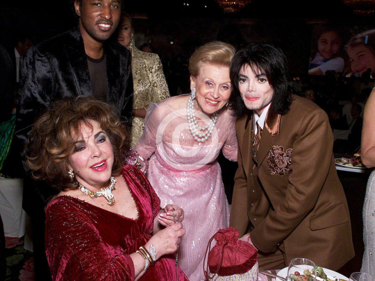 Elizabeth Taylor and Michael Jackson