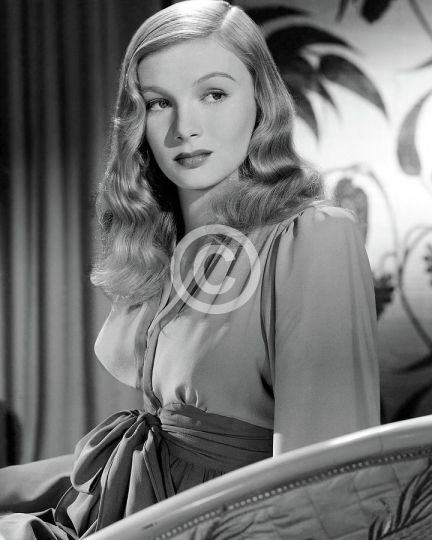 Veronica Lake Posed For Sullivans Travels