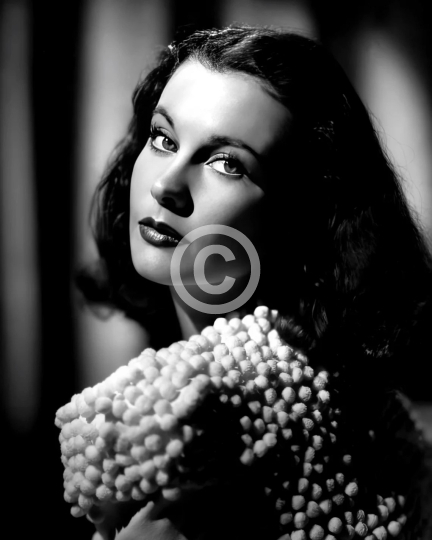 Vivien Leigh c. 1940s studio portrait